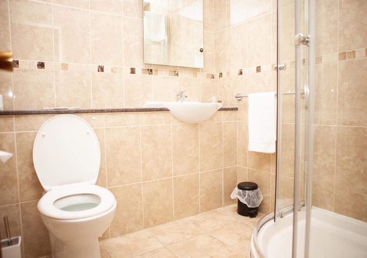 Griffin Inn Ньюкі Екстер'єр фото